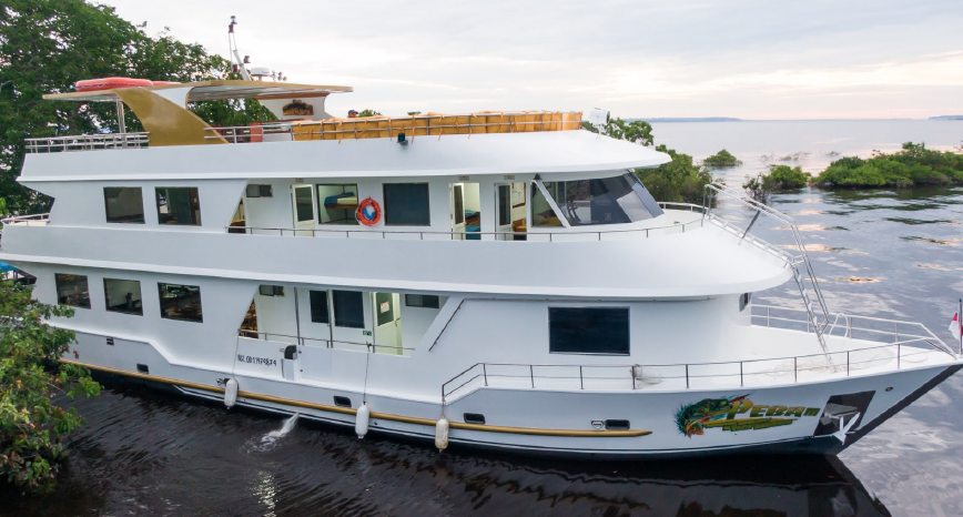 Barco hotel em Roraima  / Roraima floating hotel