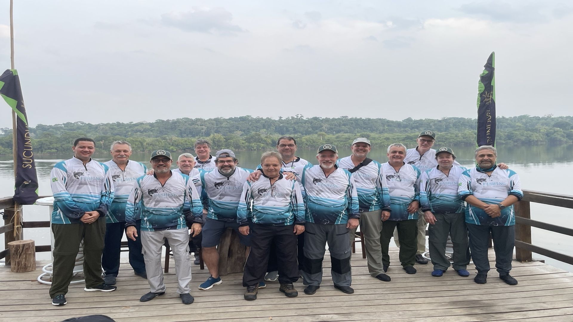 Grupo de pescadores na pousada sucunduri